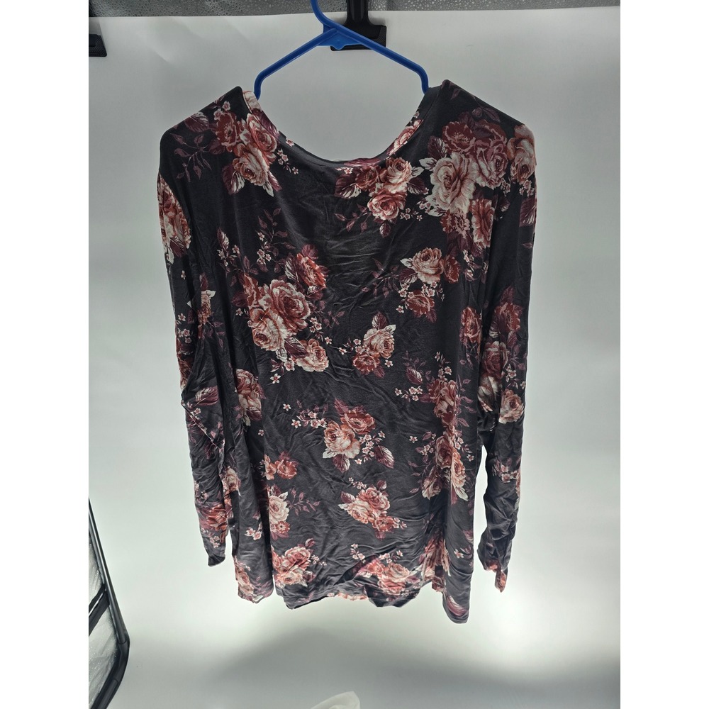Maurices Womens 3X Gray Floral Henley Long‎ Sleeve Top Pleated Shoulder NWT - Picture 7 of 14